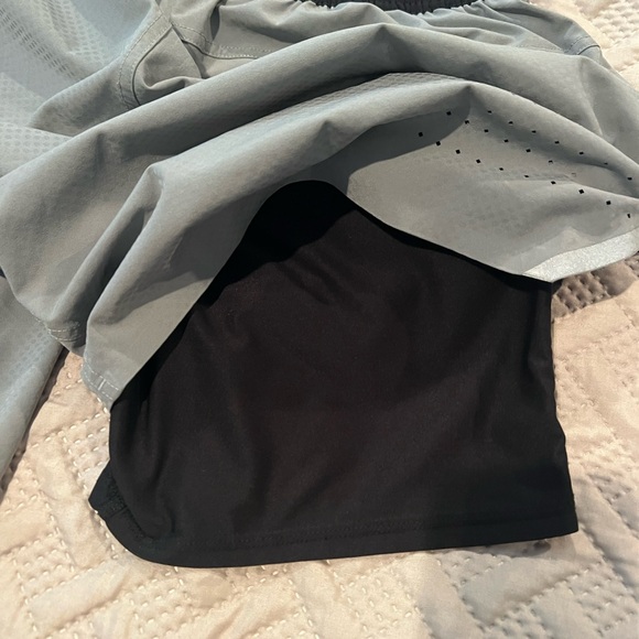 Legends Luka Gray Athletic Shorts - Picture 4 of 7